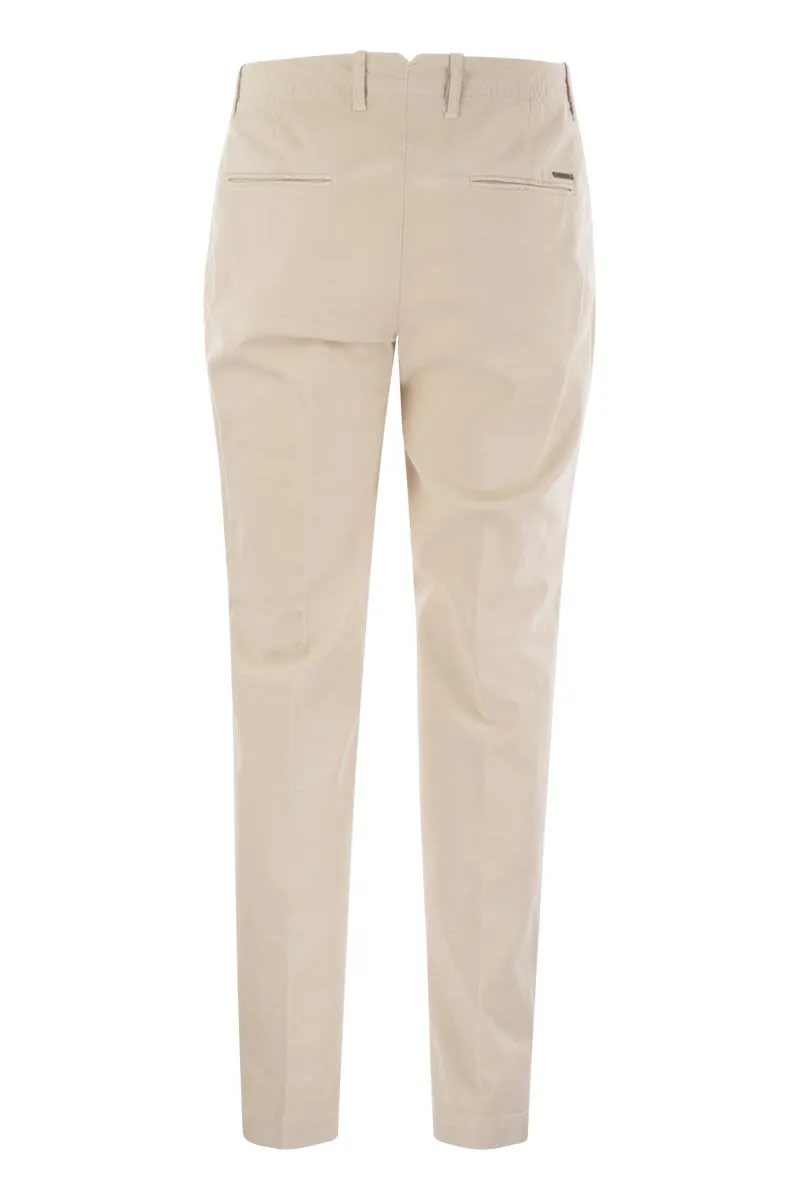 COTTON TROUSERS WITH DARTS