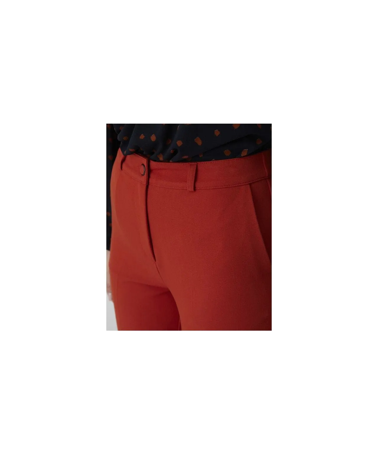 slim fit cropped trousers