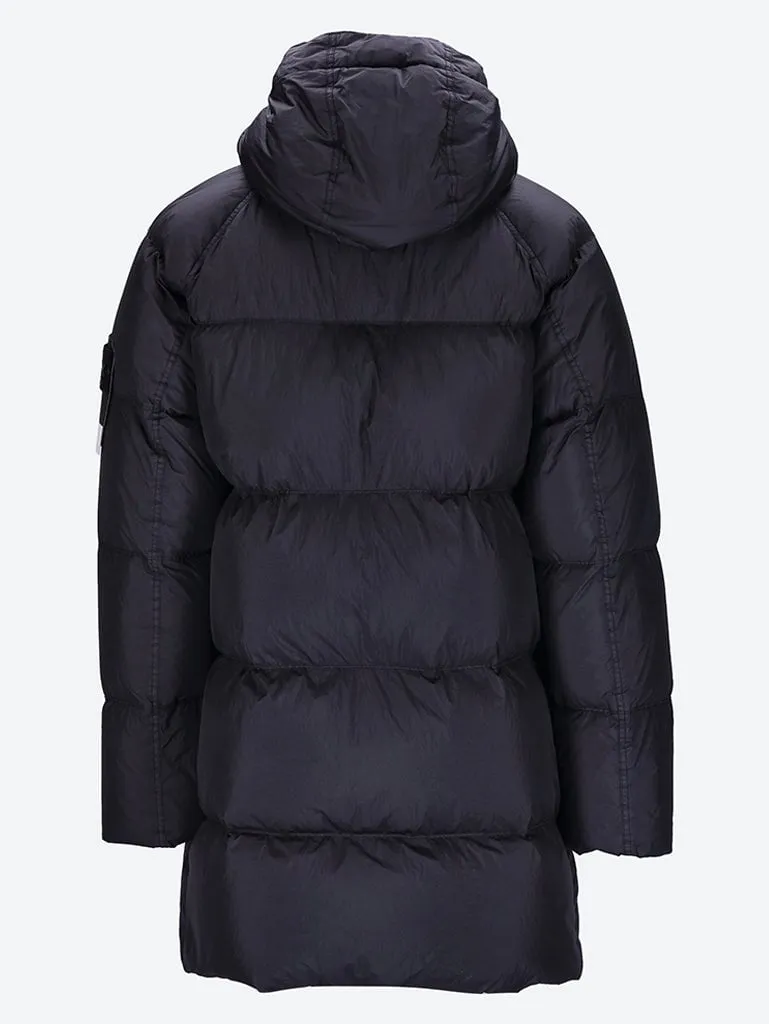 Sustainable puffer coat crafted from upcycled nylon and genuine down.