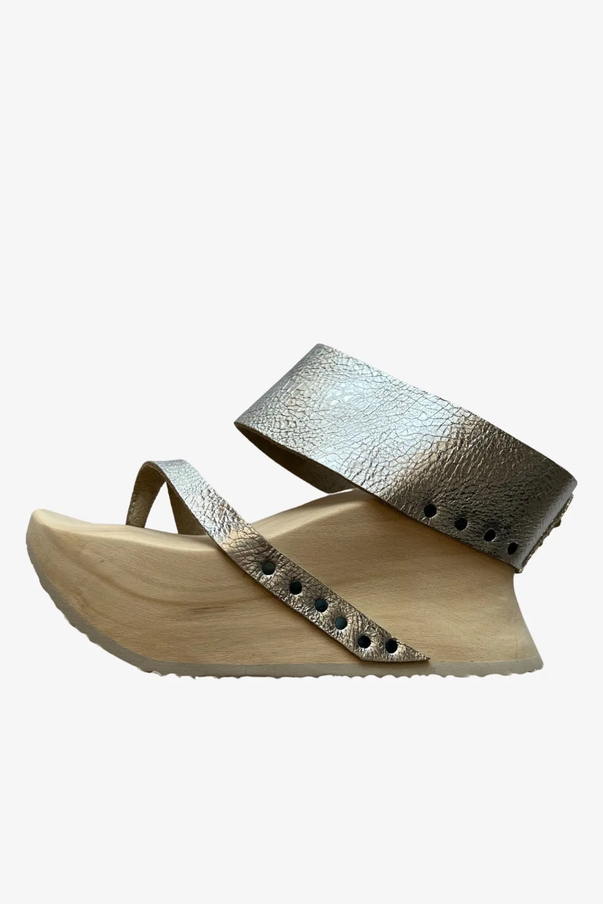 Trippen Mogami Sandal Nickel - Shop Now